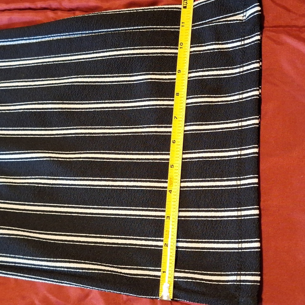 Pants, Size Medium, Stripped Black and white - Picture 2 of 6